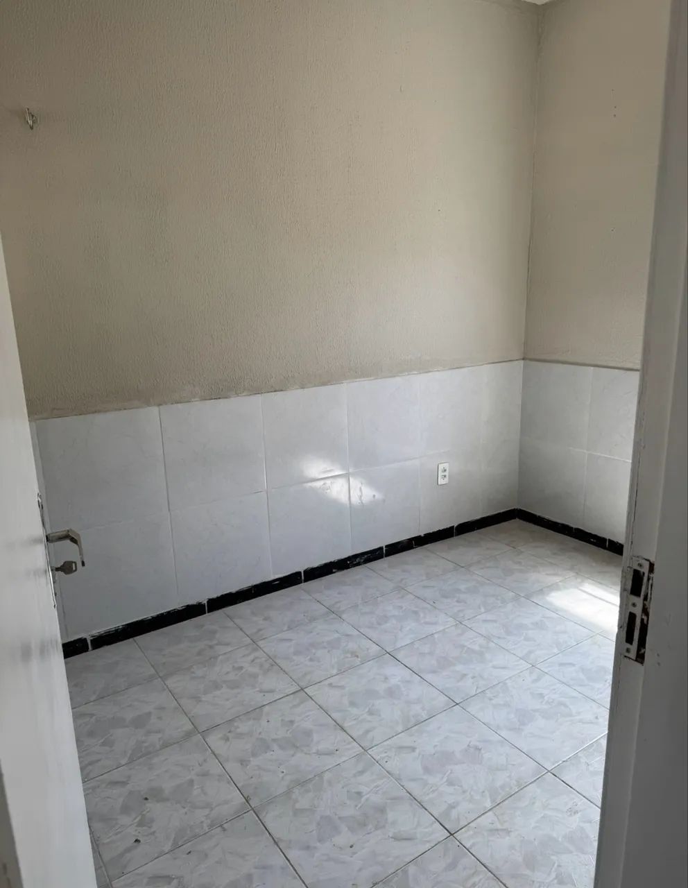 Aluga casa na rua Araçá 167 Bonsucesso. - Foto 5