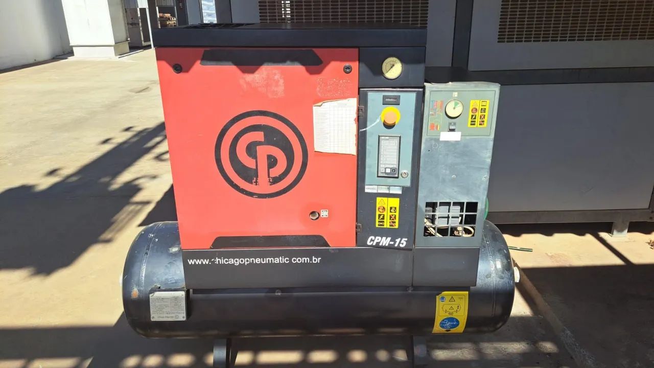 Compressor parafuso Chicago pneumatic CPM15 completo com secador - Foto 3