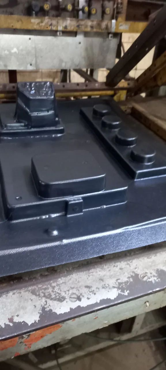 Moldadeira de Plásticos-Vacunn  Forming 