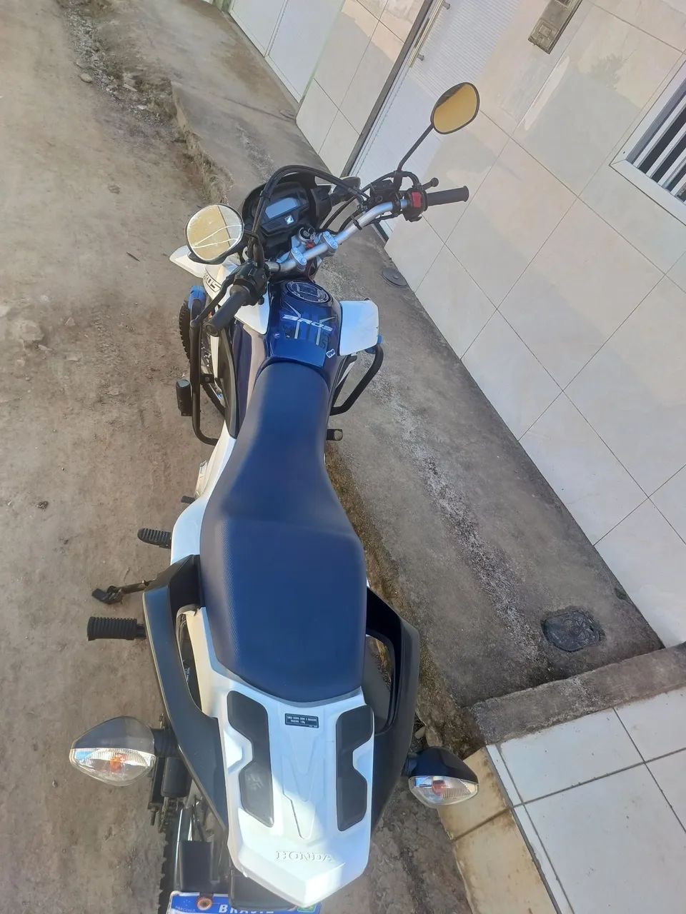 Motocicleta bros 160 branca 2024