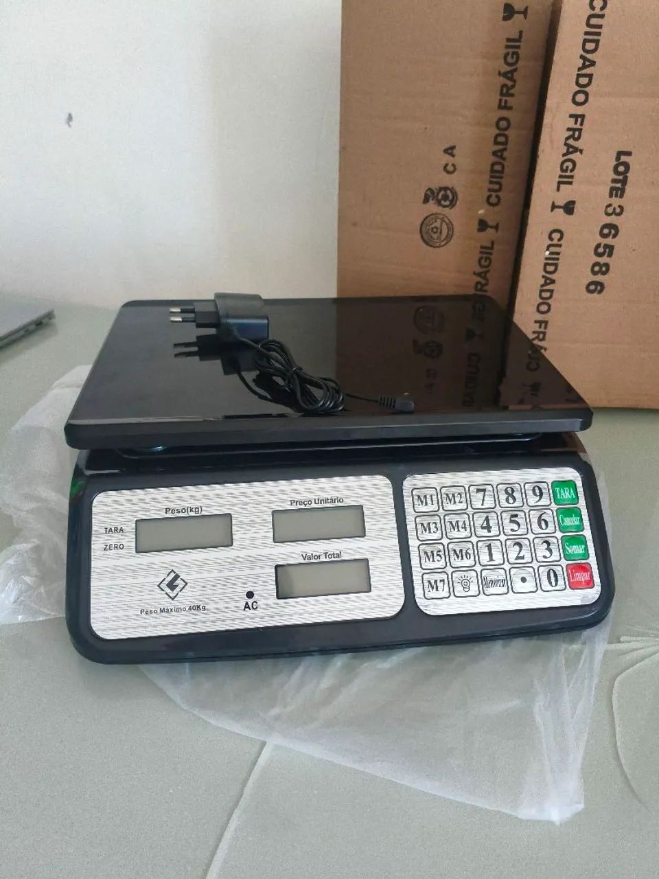Balança digital 40 kg antiderrapante uso doméstico e comercial  - Foto 2
