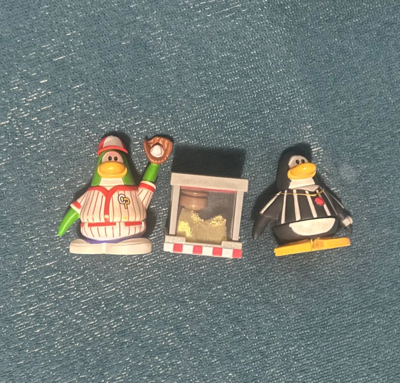 club penguin mix n match arbitro e jogador de beisebel jakks