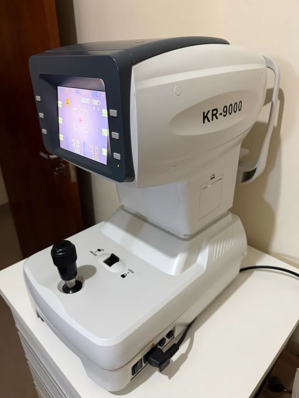 Auto refrator / ceratômetro KR 9000 - Foto 2