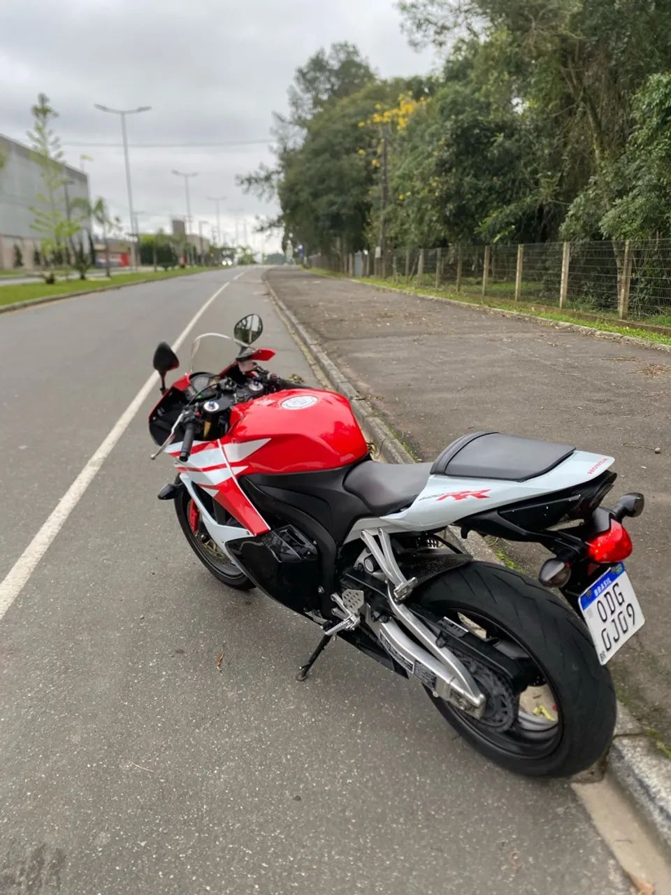 Cbr 600rr - Foto 3