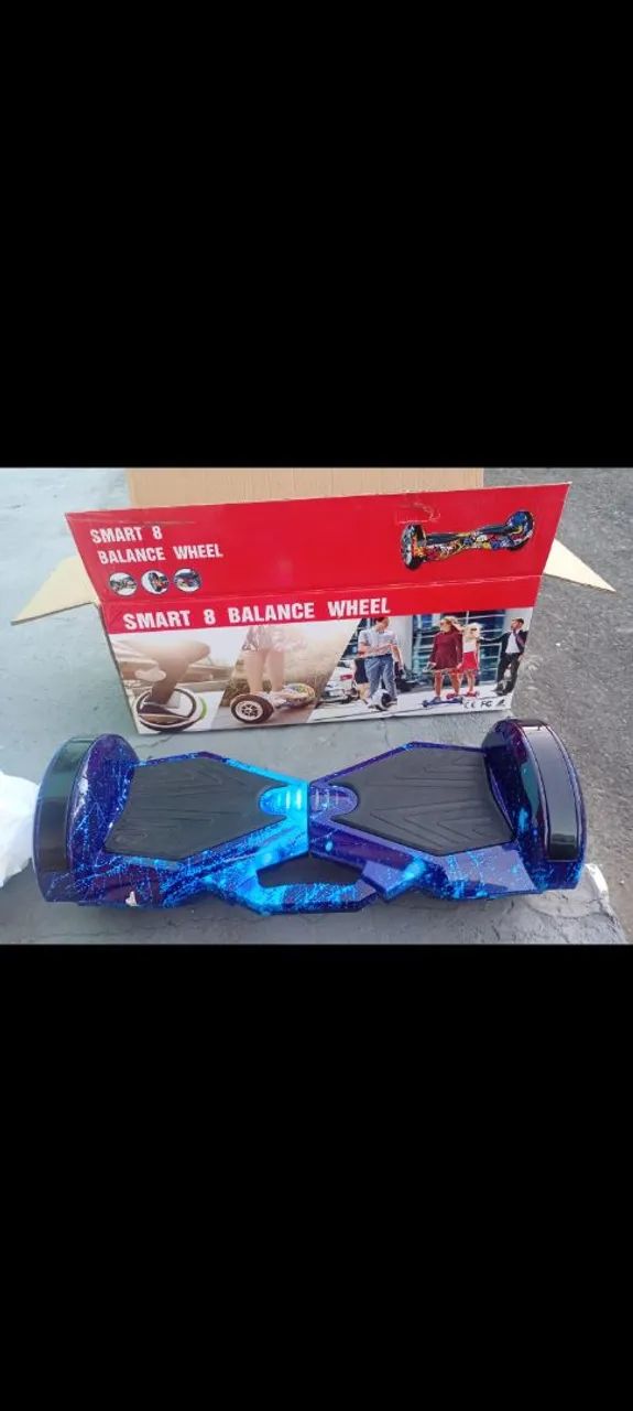 Hoverboard skate elétrico.