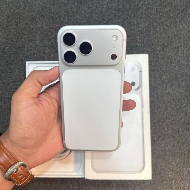 iPhone 17 Pro - 256GB - E-Sim - LACRADO