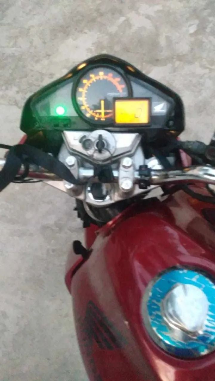 CB300/R inteira  - Foto 2