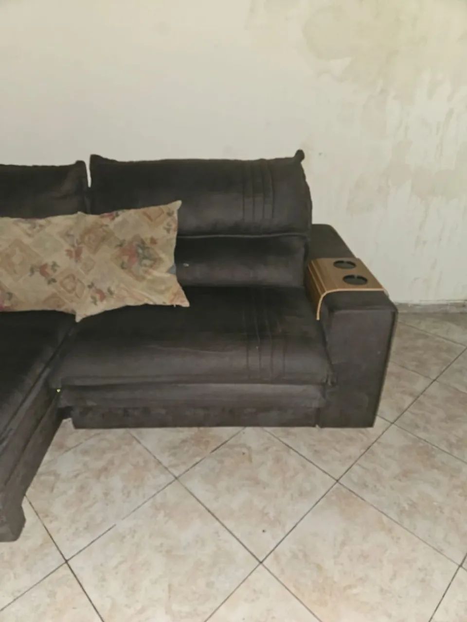 Sofá Retrátil com Chaise + Porta-Copos - Foto 3