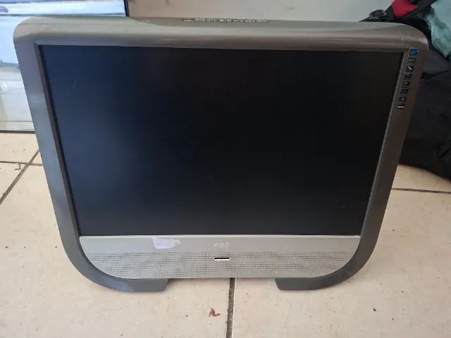 Monitor AOC 16 polegadas, sem cabo de alimentação, sem cabo VGA