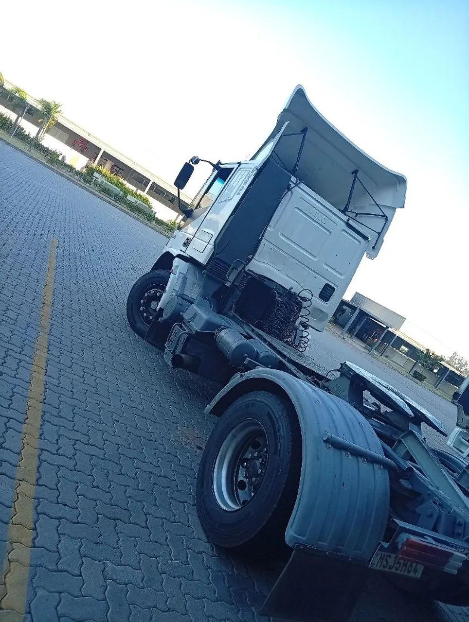 Cavalo mecânico Iveco 320 - Foto 5