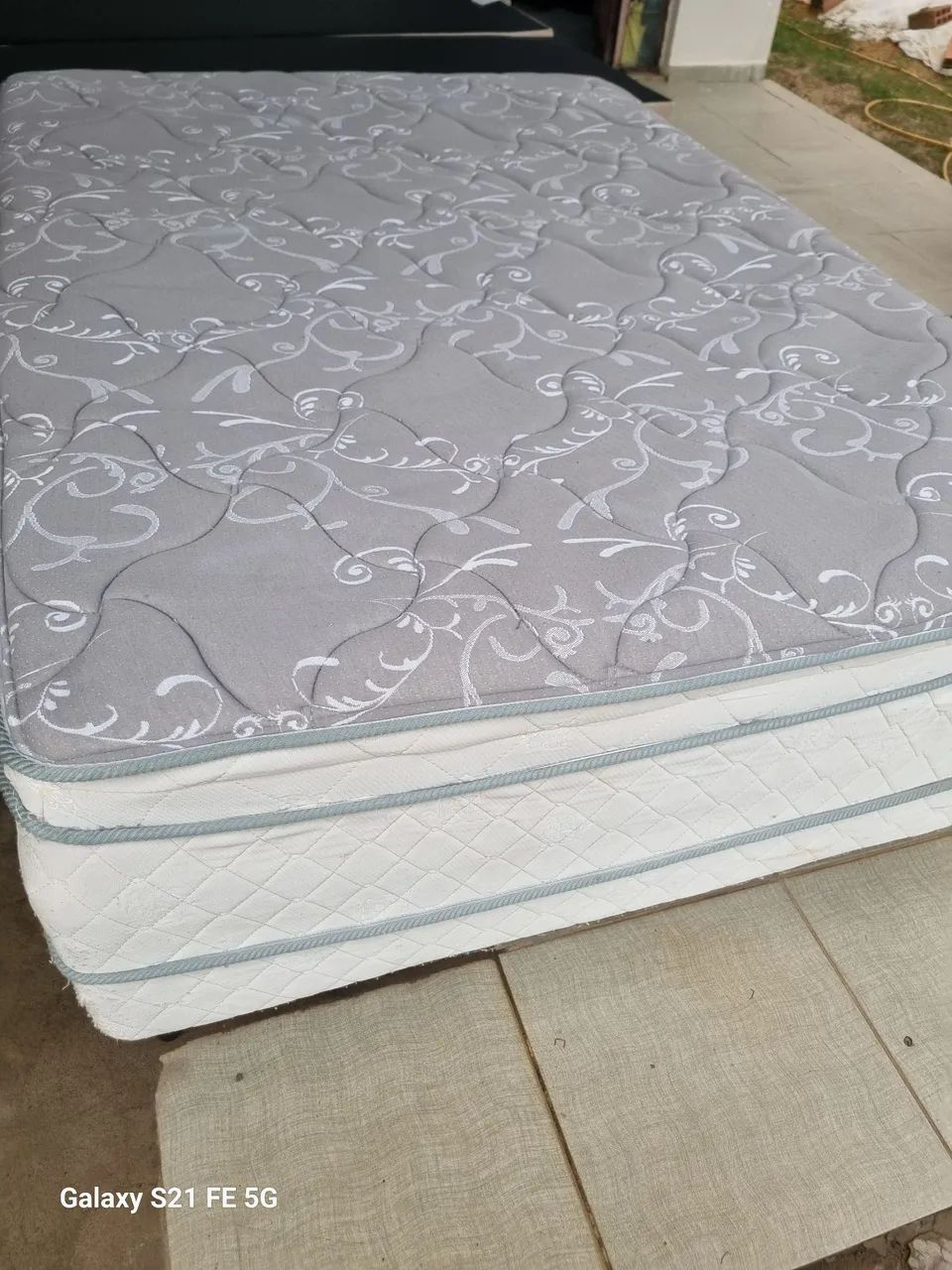 Cama Box casal molas acoplada em perfeito estado de uso Entrego  - Foto 5