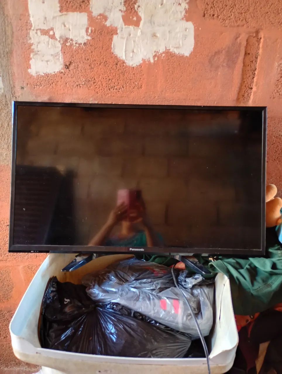 Vende-se televisão LCD led  por 900,00 - Foto 2