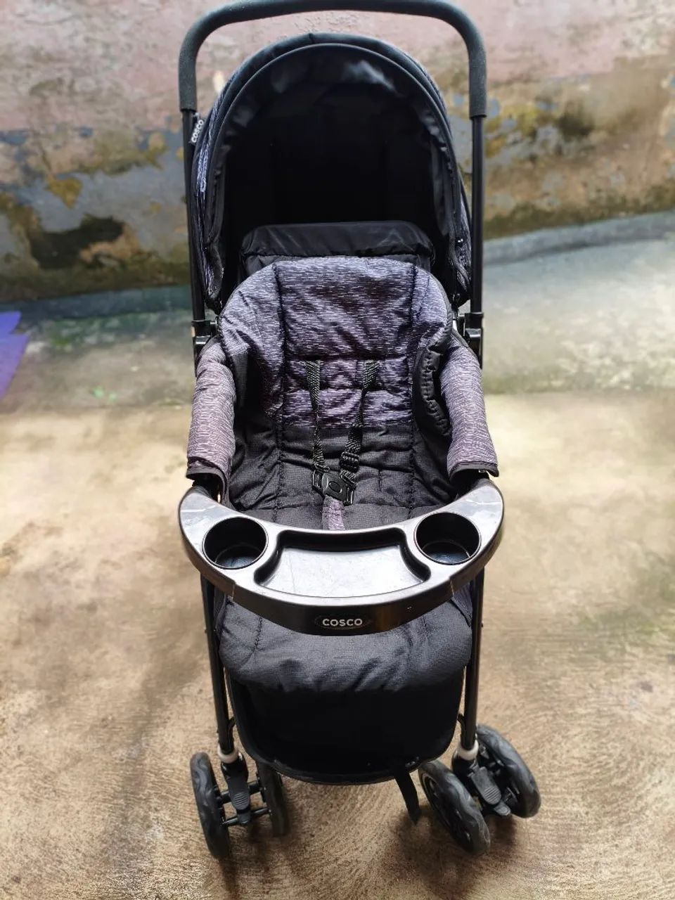 Carrinho com bebê conforto Cosco. - Foto 5