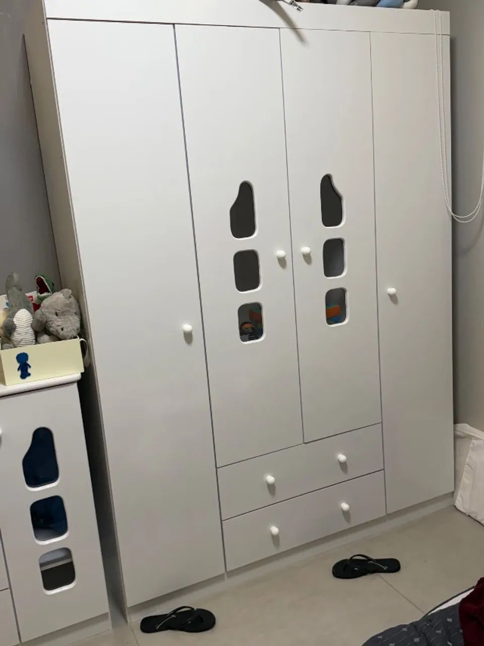 Guarda roupa e cômoda 