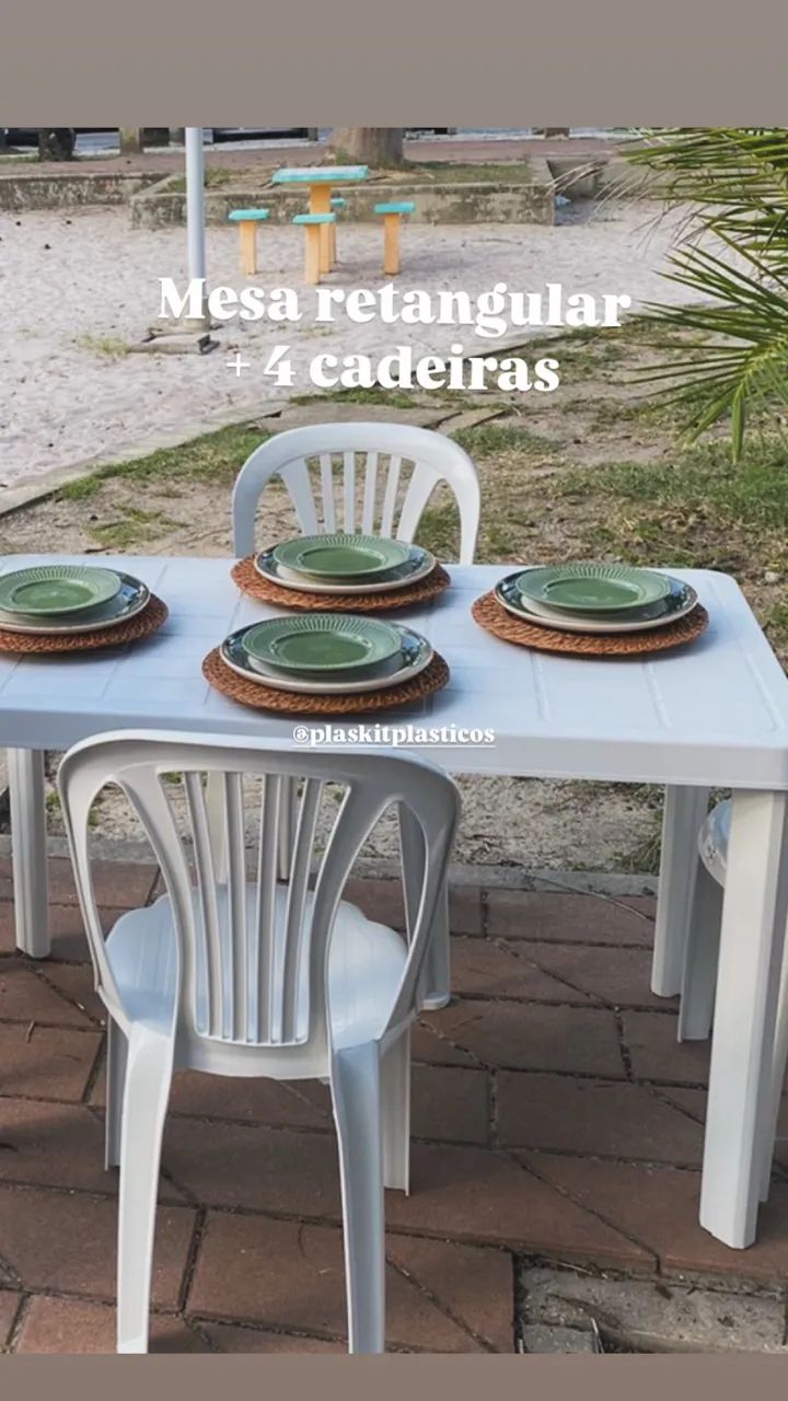 Mesa retangular com 4 cadeiras 