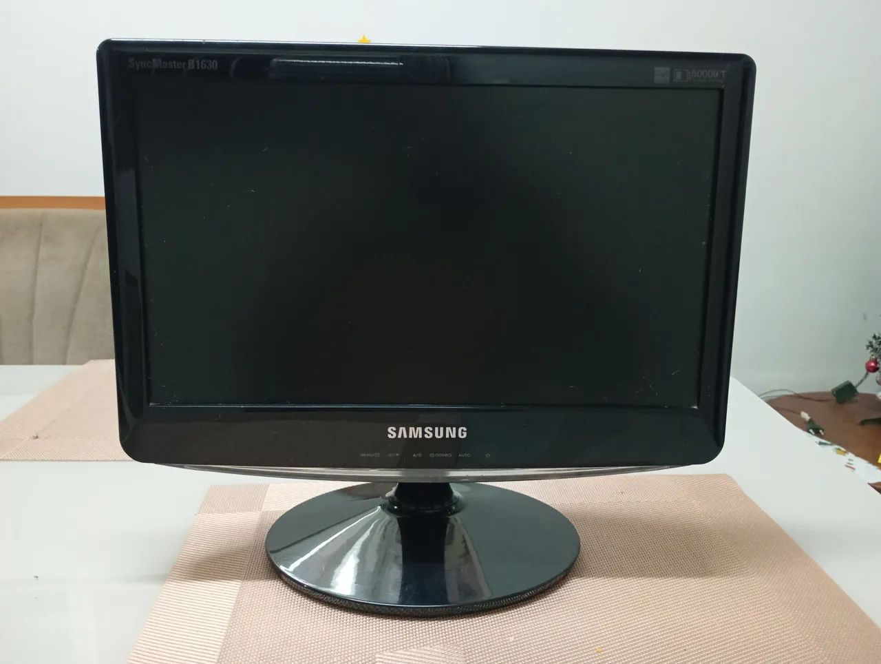 Monitor Samsung 16" Modelo B1630N
