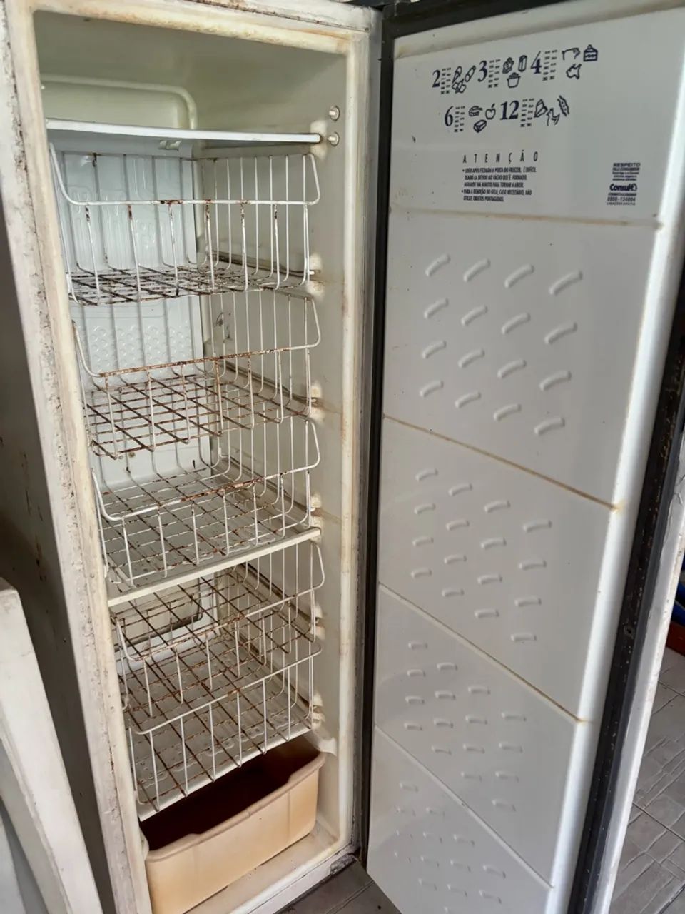 freezer vertical consul