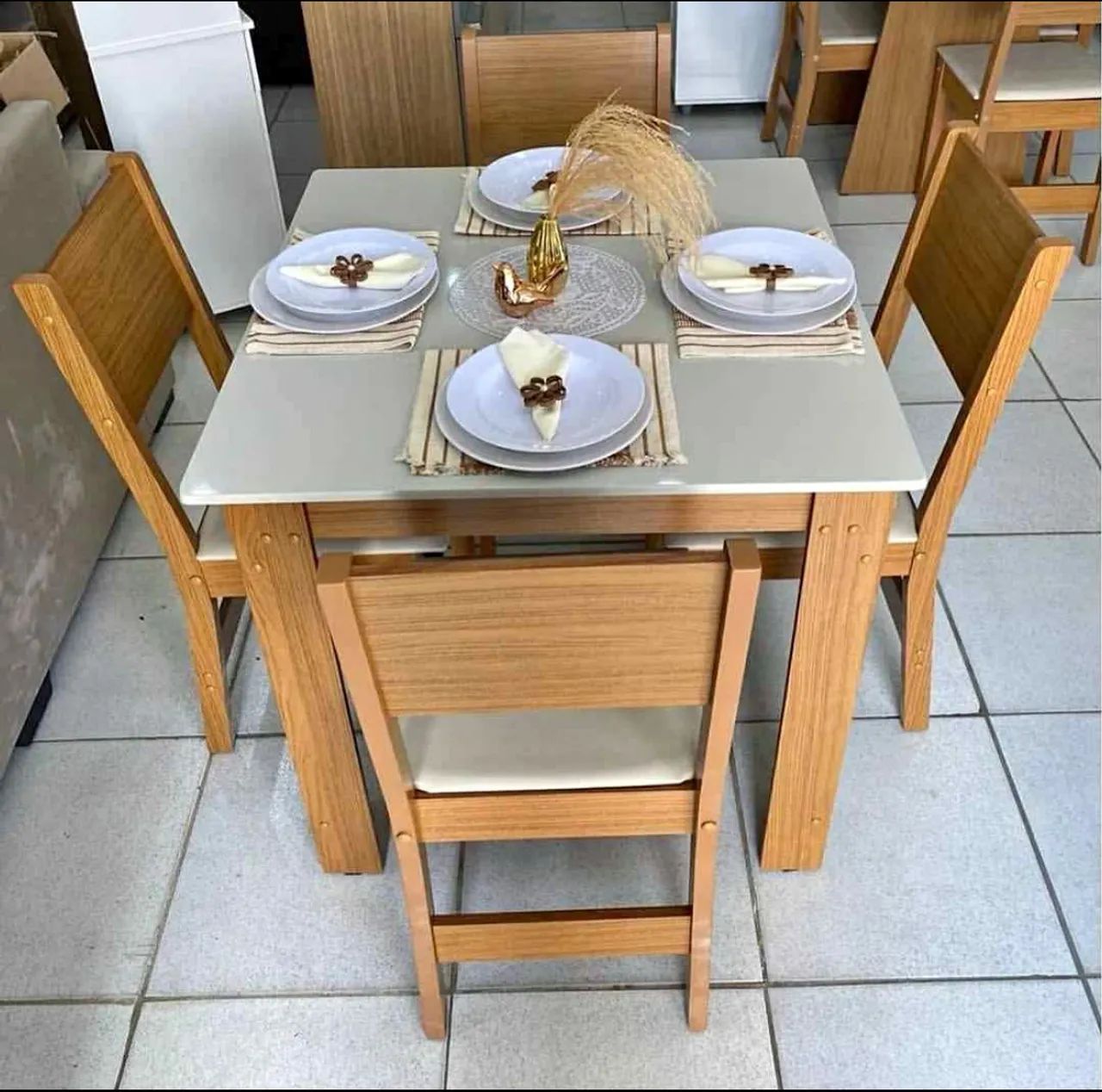 Mesa 4 cadeiras - Oferta  - Foto 2