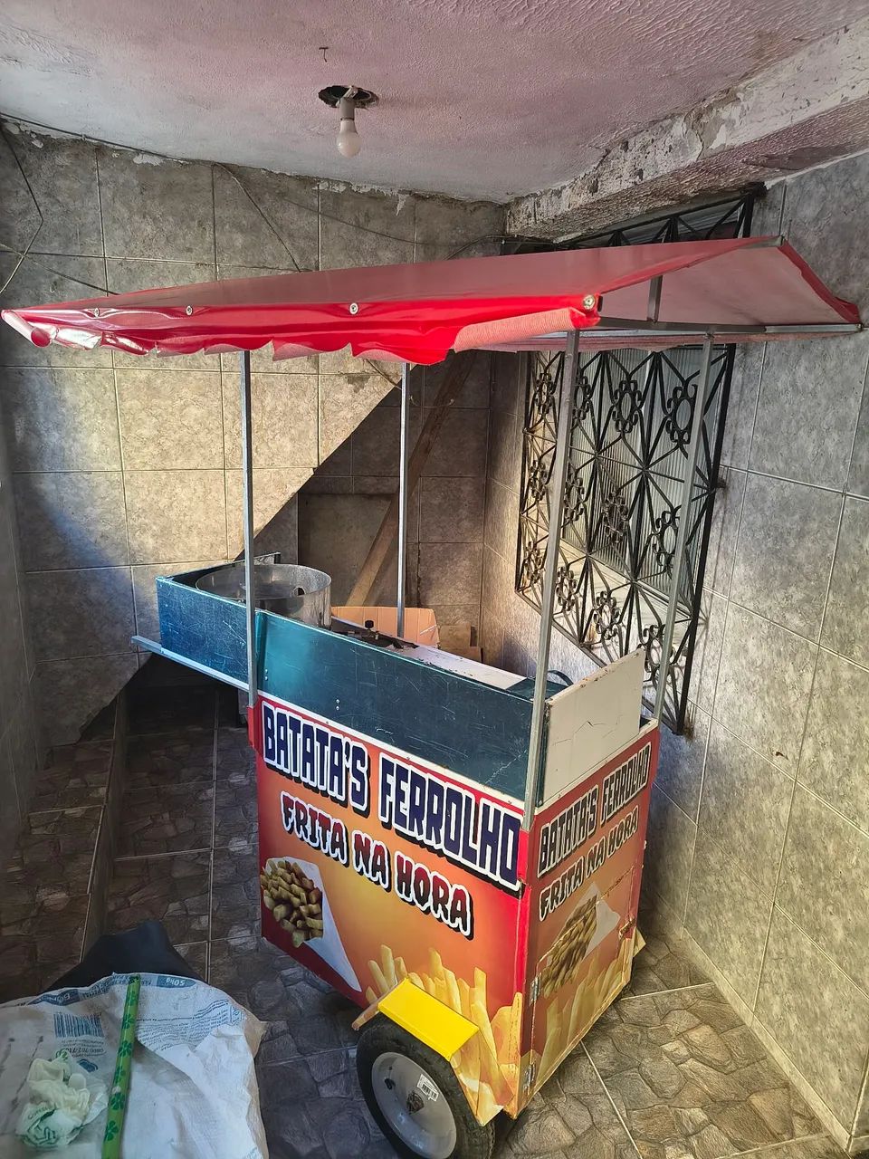 Vende-se um Carrinho de Batata Frita 