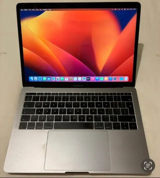 Macbook Pro 13 / Ano 2017 / 2.3GHz Intel Core i5 / 8gb Ram / 128gb