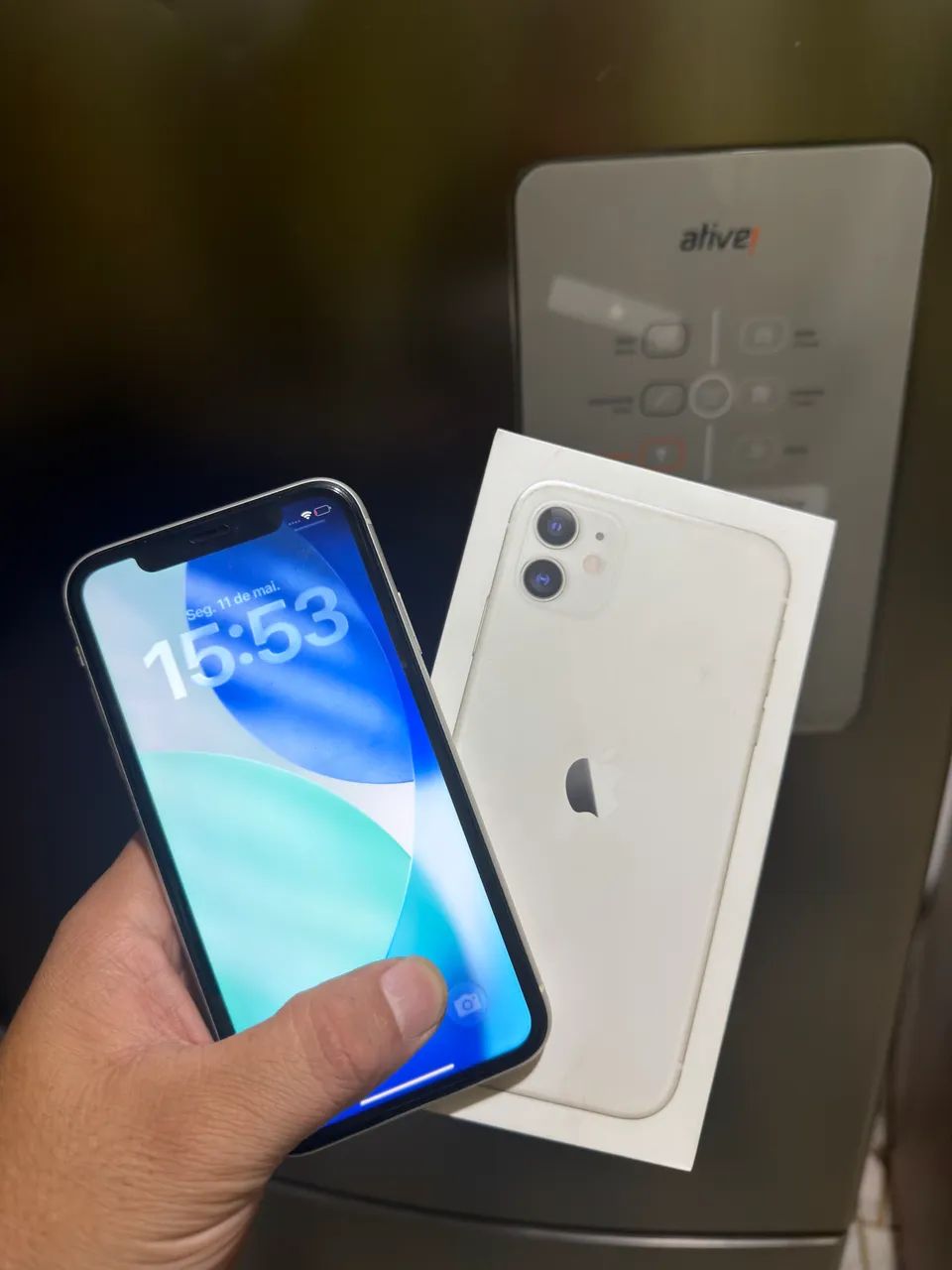 iPhone 11. 64GB Todo Original Caixa e tudo ok - Celulares e