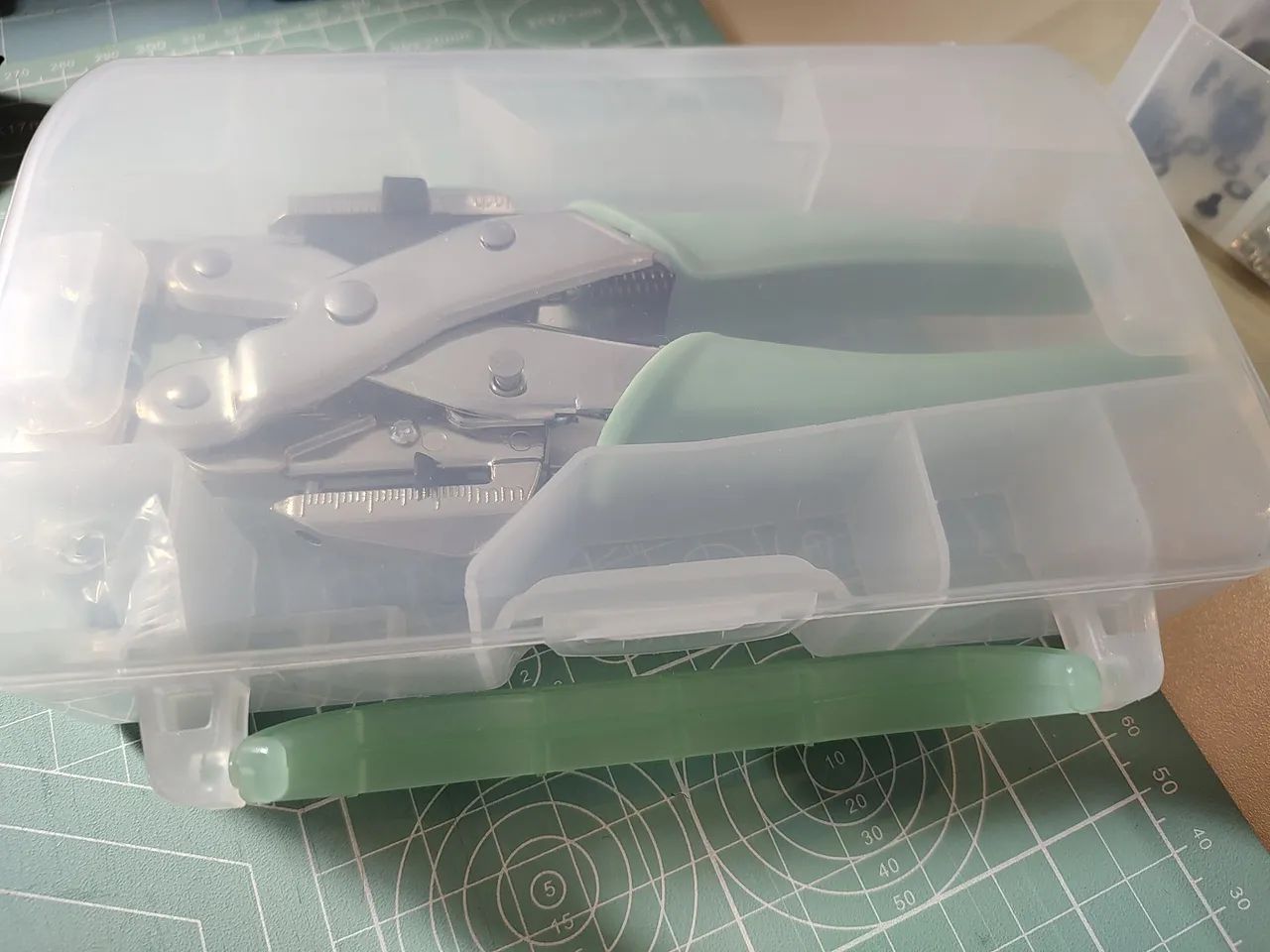 Alicate furo aplicador ilhós - Foto 2