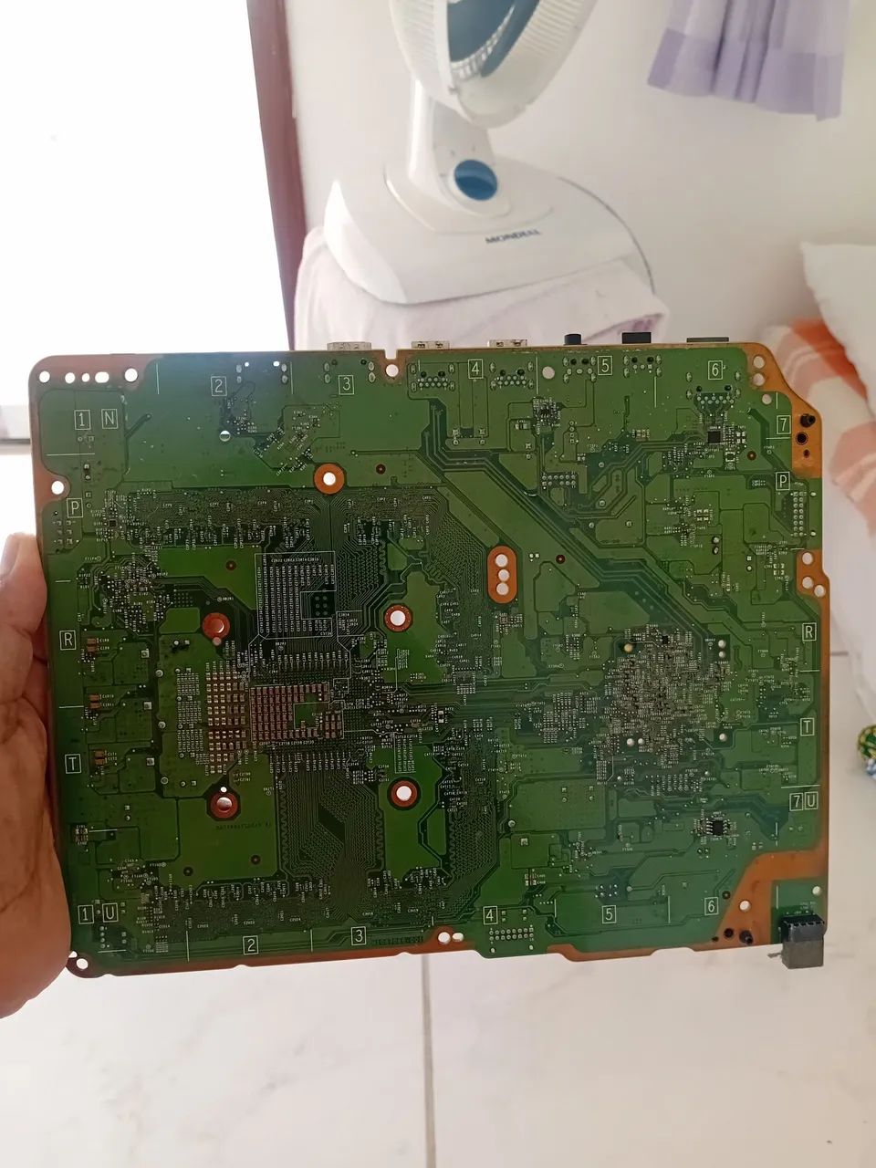 Placa Xbox One S Para Retirada de Peças  - Foto 2
