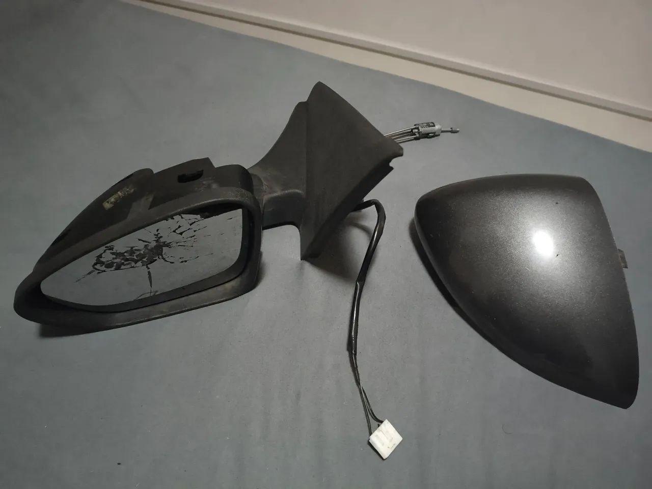 Retrovisor esquerdo Argo