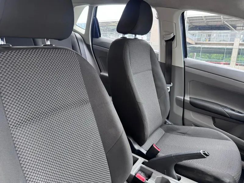 Volkswagen Polo 1.0 Flex 12V 5p, foto 9 de 10