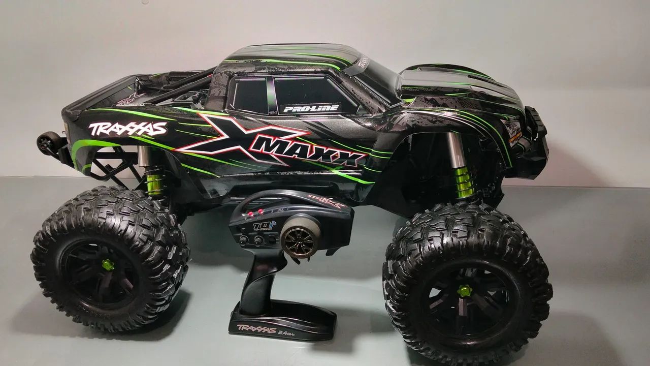Automodelo elétrico Traxxas x-maxx 8s 