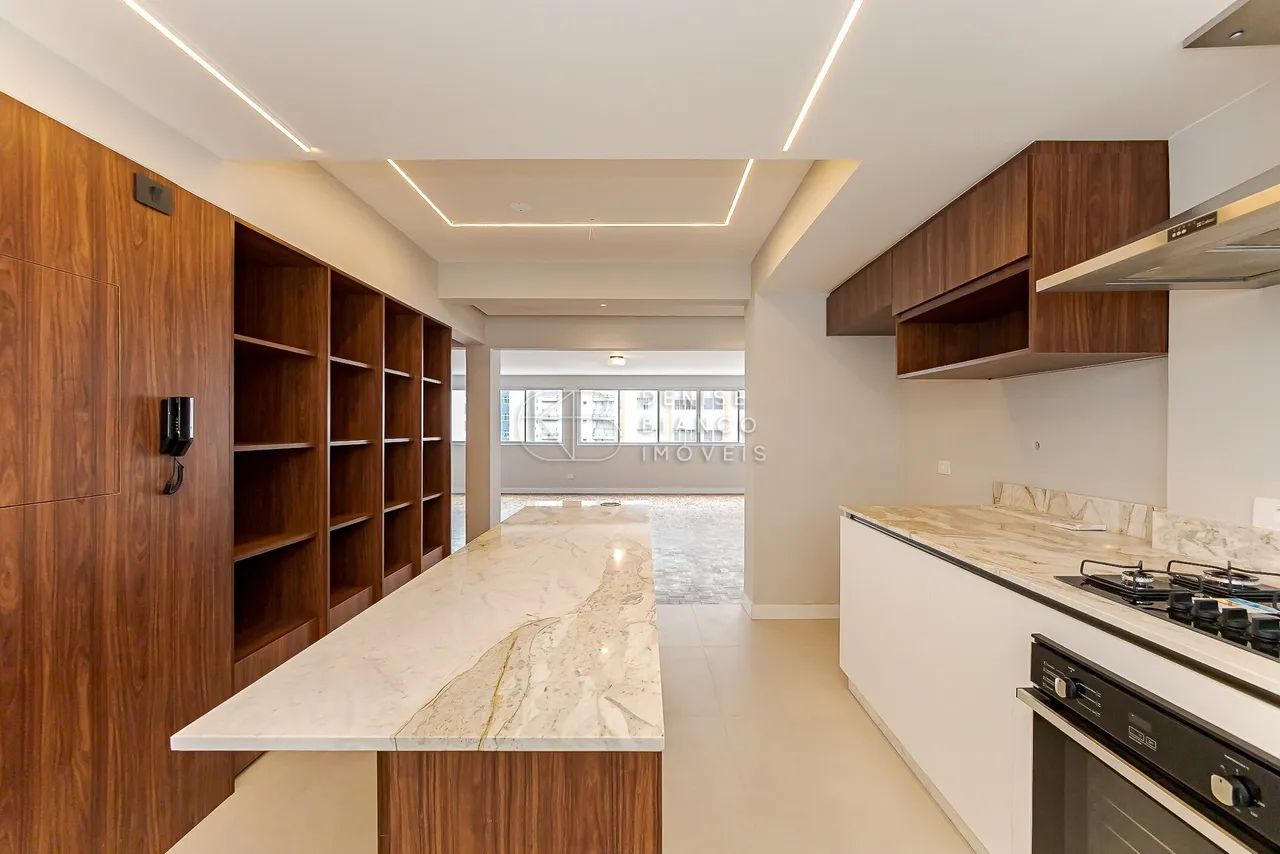 Apartamento Retrofit, no Batel, 204m2, 4 quartos - Foto 3