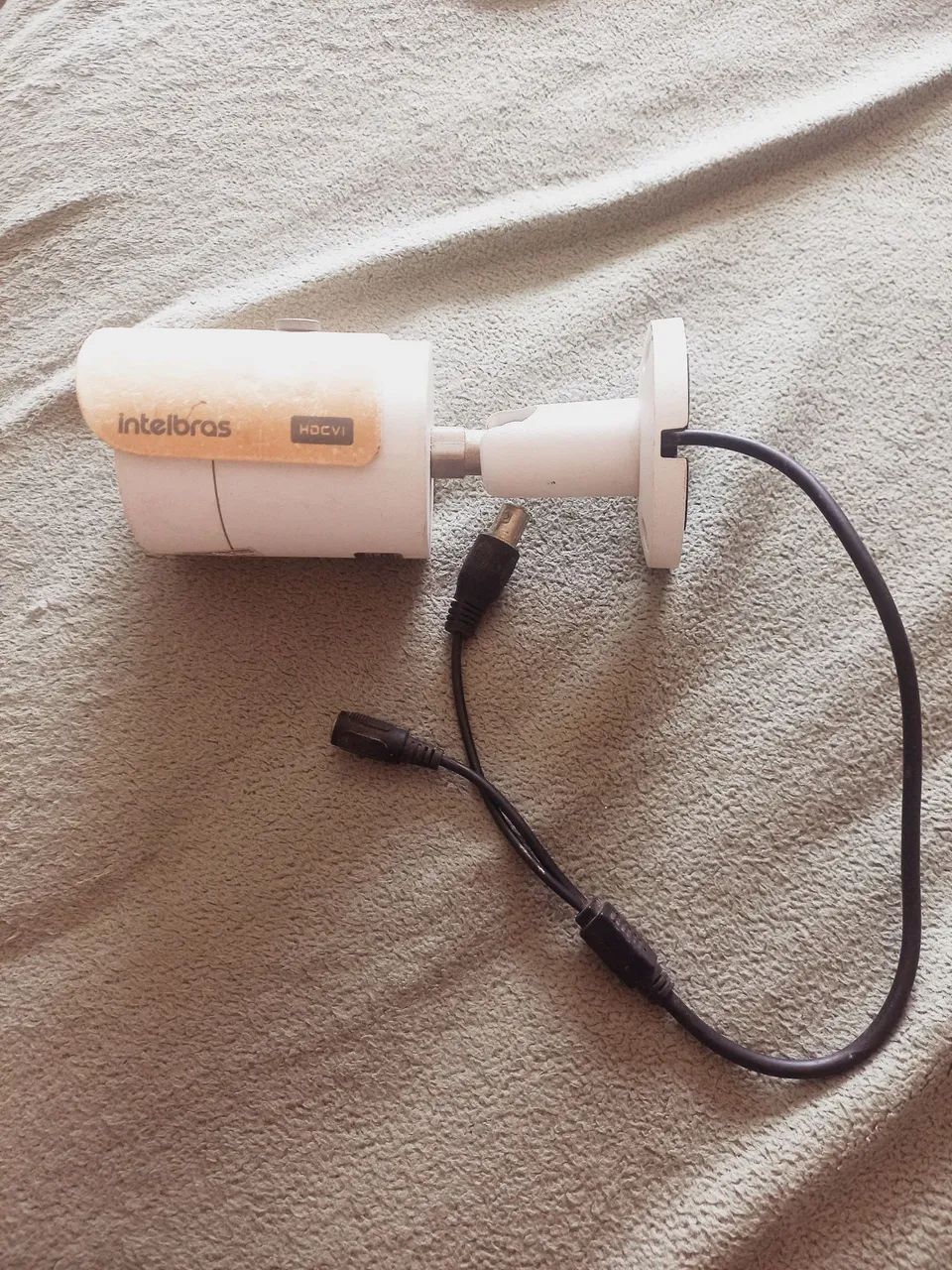 Vendo câmera Intelbras 