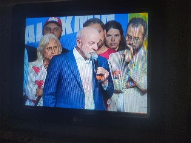 TV 29 polegadas, Tubão, tela plana com conversor