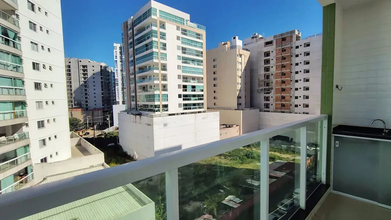 Apartamento de 78m², com 2 Quartos, sendo 1 Suíte, Mobiliado, com Garagem. Prédio com elev - Foto 4