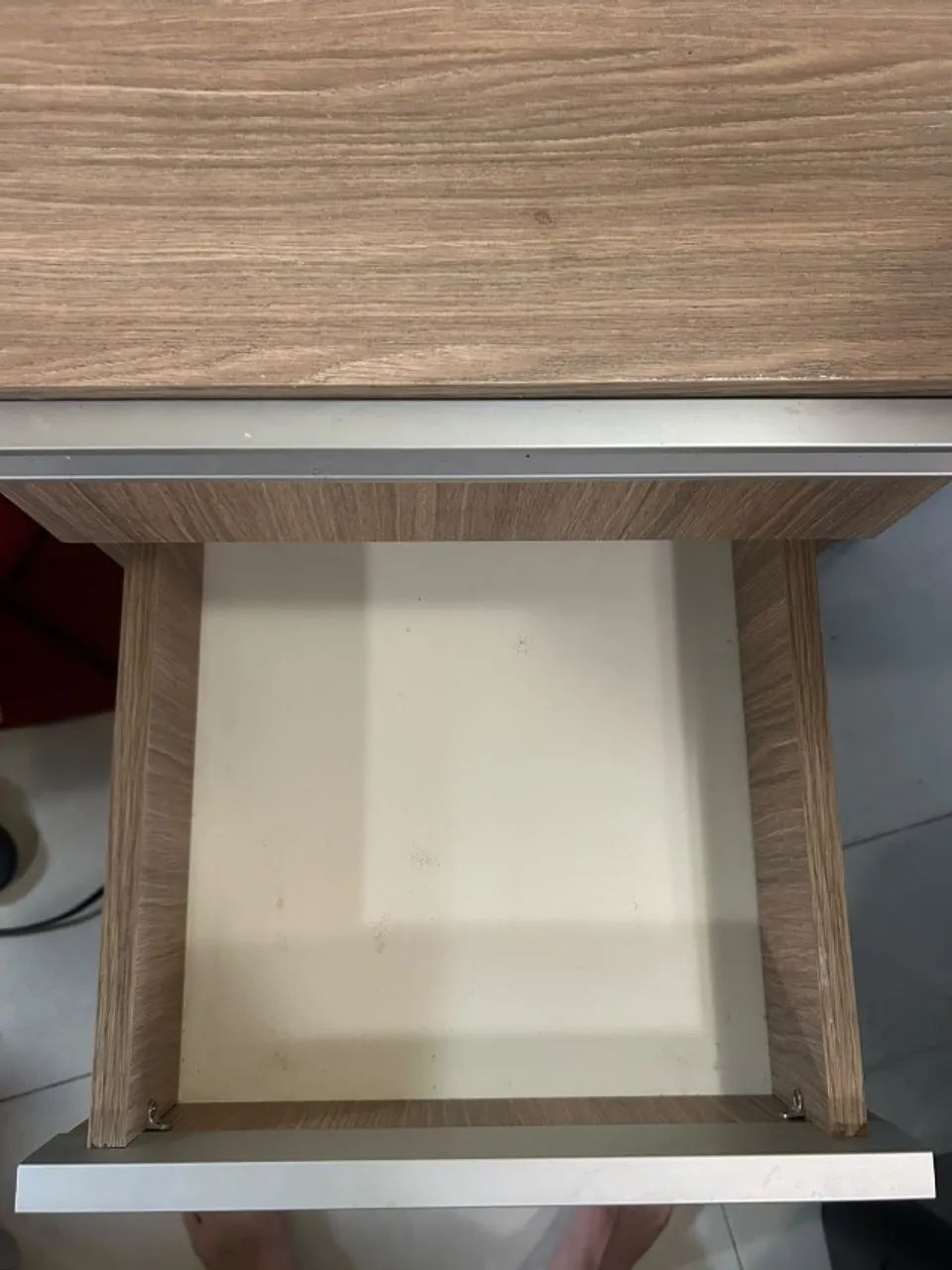 GAVETEIRO DE RODINHAS COM 5 COMPARTIMENTOS EM MDF MARROM - Foto 4