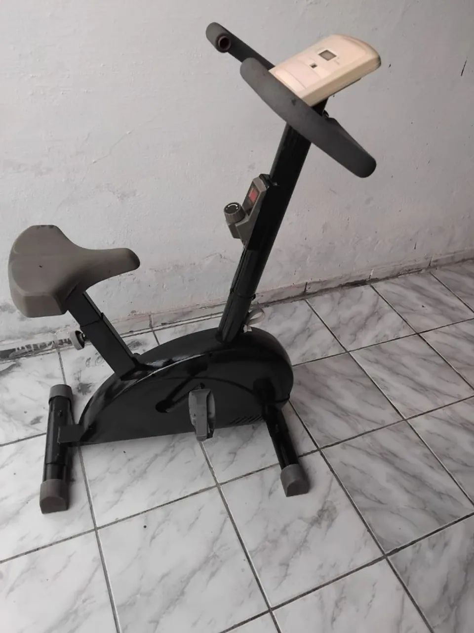 Bicicleta para exercícios em casa - Foto 2