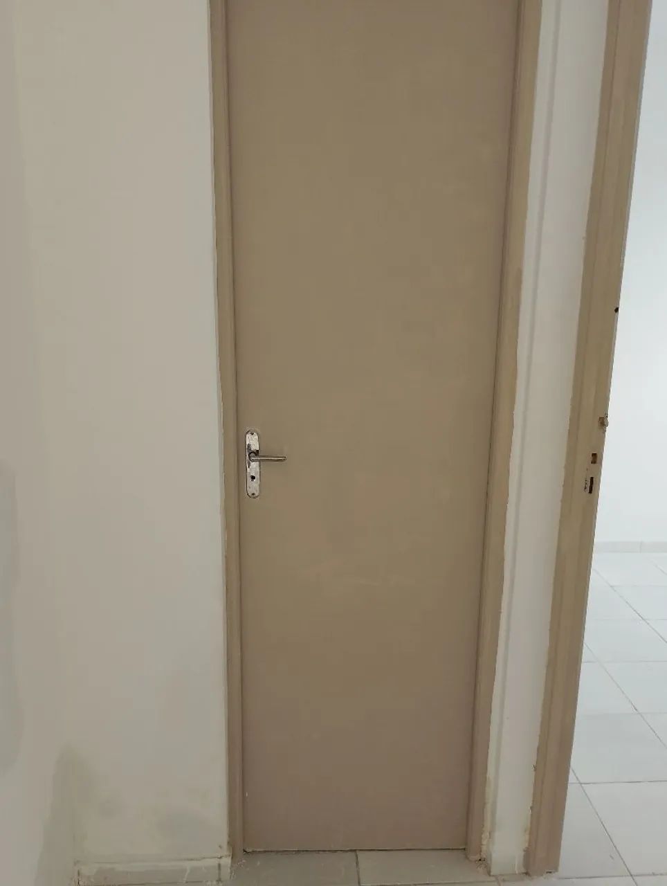 Ótimo apt no condomínio Jaime Norberto 