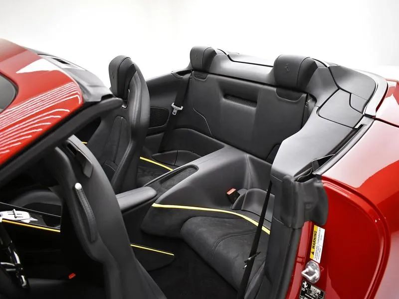 Ferrari Roma Spider 3.9 V8 620cv, foto 9 de 13