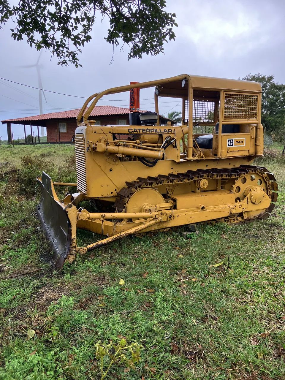 Trator d4 D por horas de escavadeira