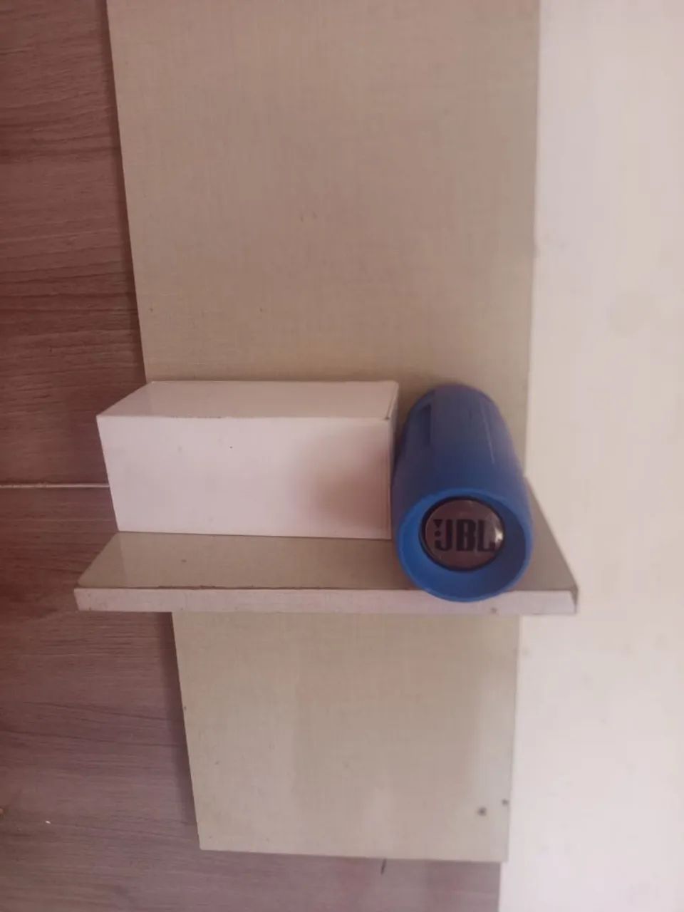 Caixinha de som JBL via Bluetooth  - Foto 3