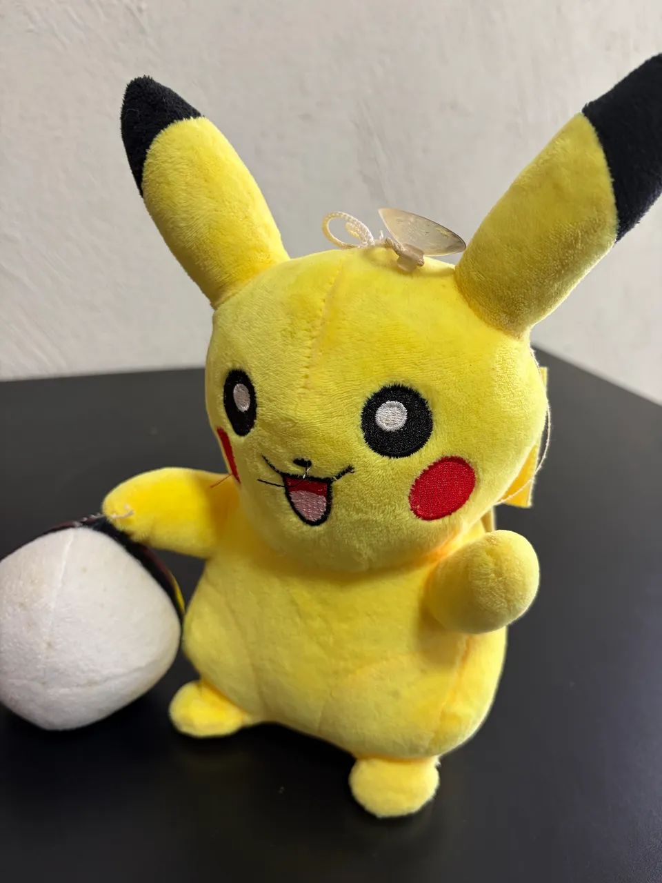 Pikachu de pelúcia com ventana - Foto 2
