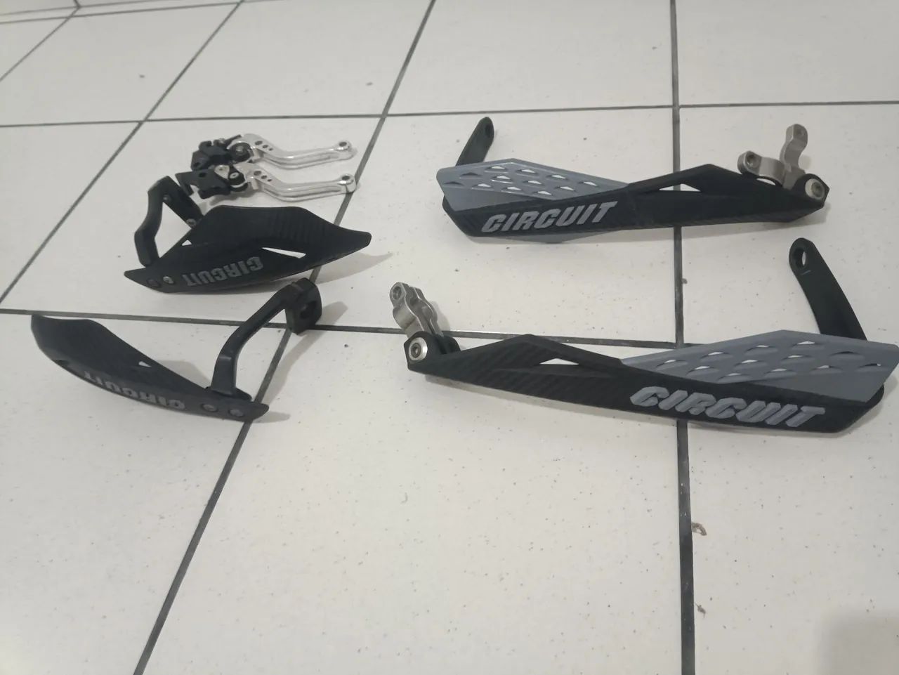 Manete esportivo e protetor de manete 