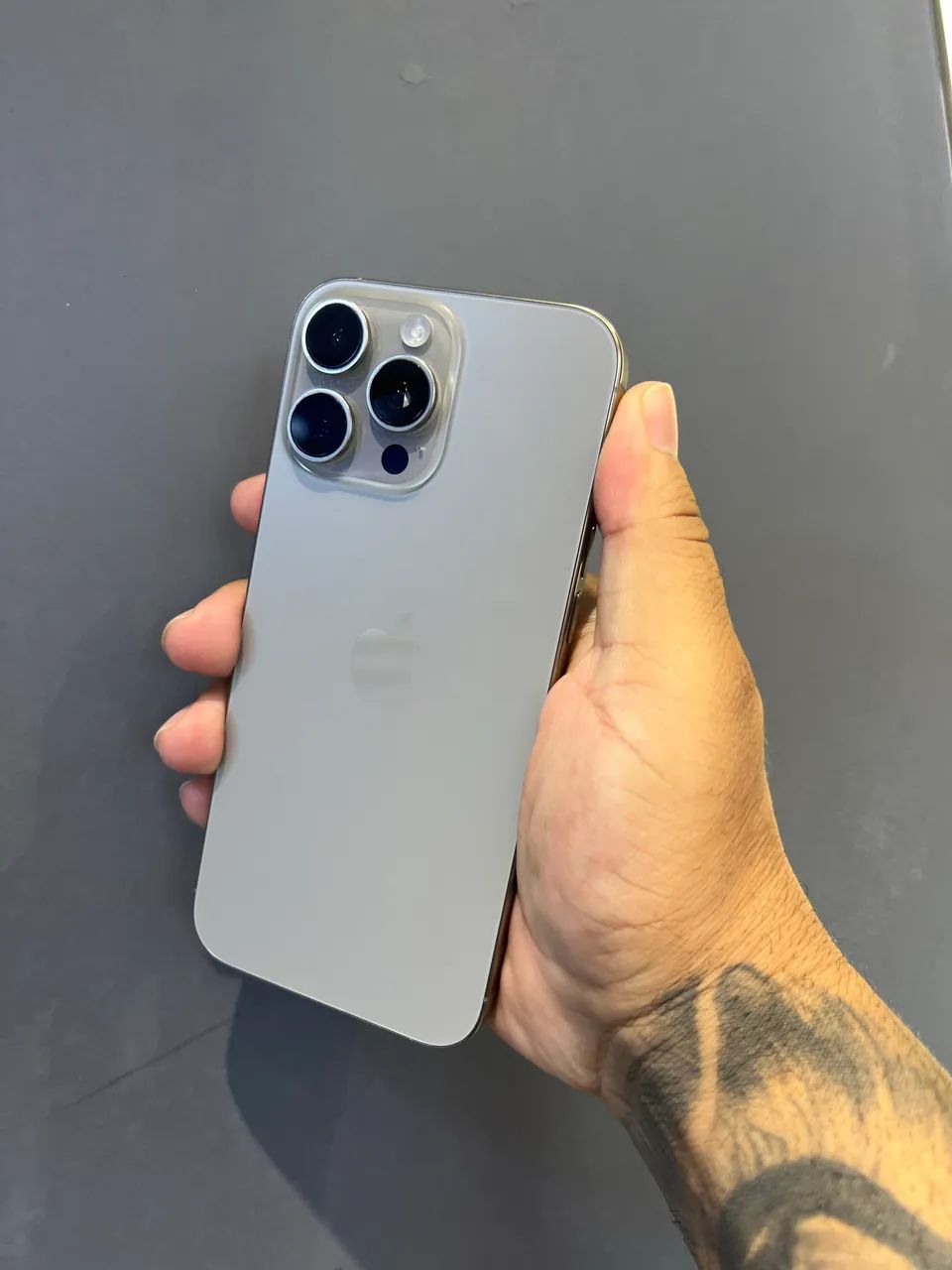 iPhone 16 pro Max 256gb tela nova OLED impecável - Celulares e