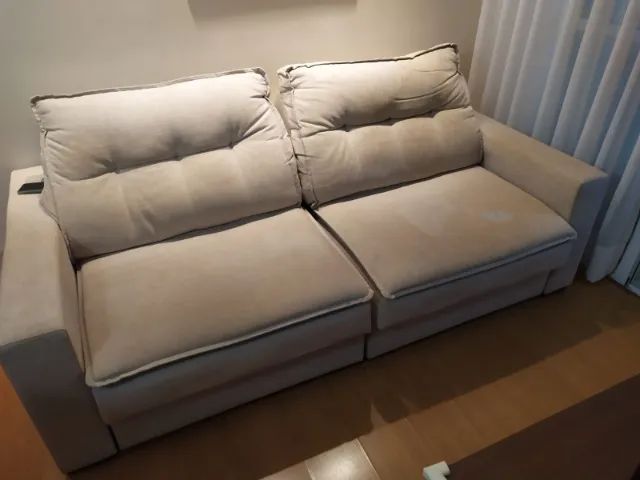 Sofá semi-novo e preservado