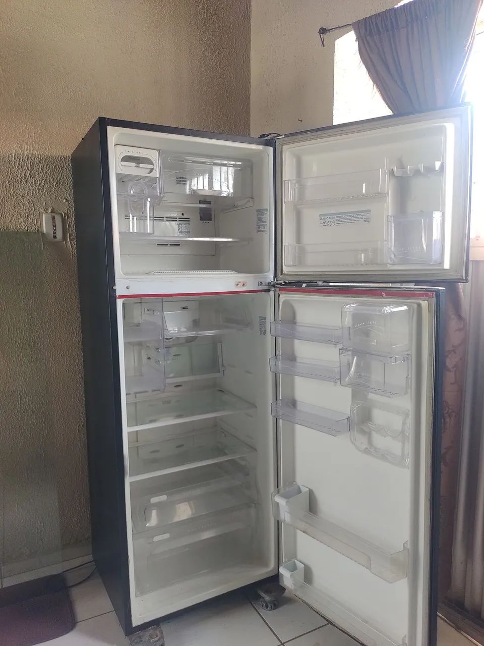 Vendo uma geladeira 