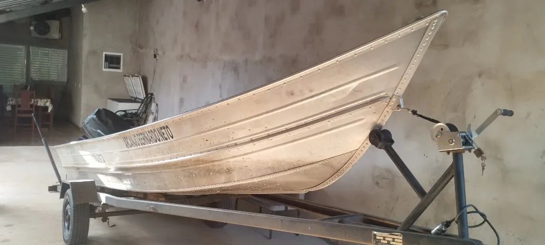 Barco plataformado e motor 40 hp - Foto 4