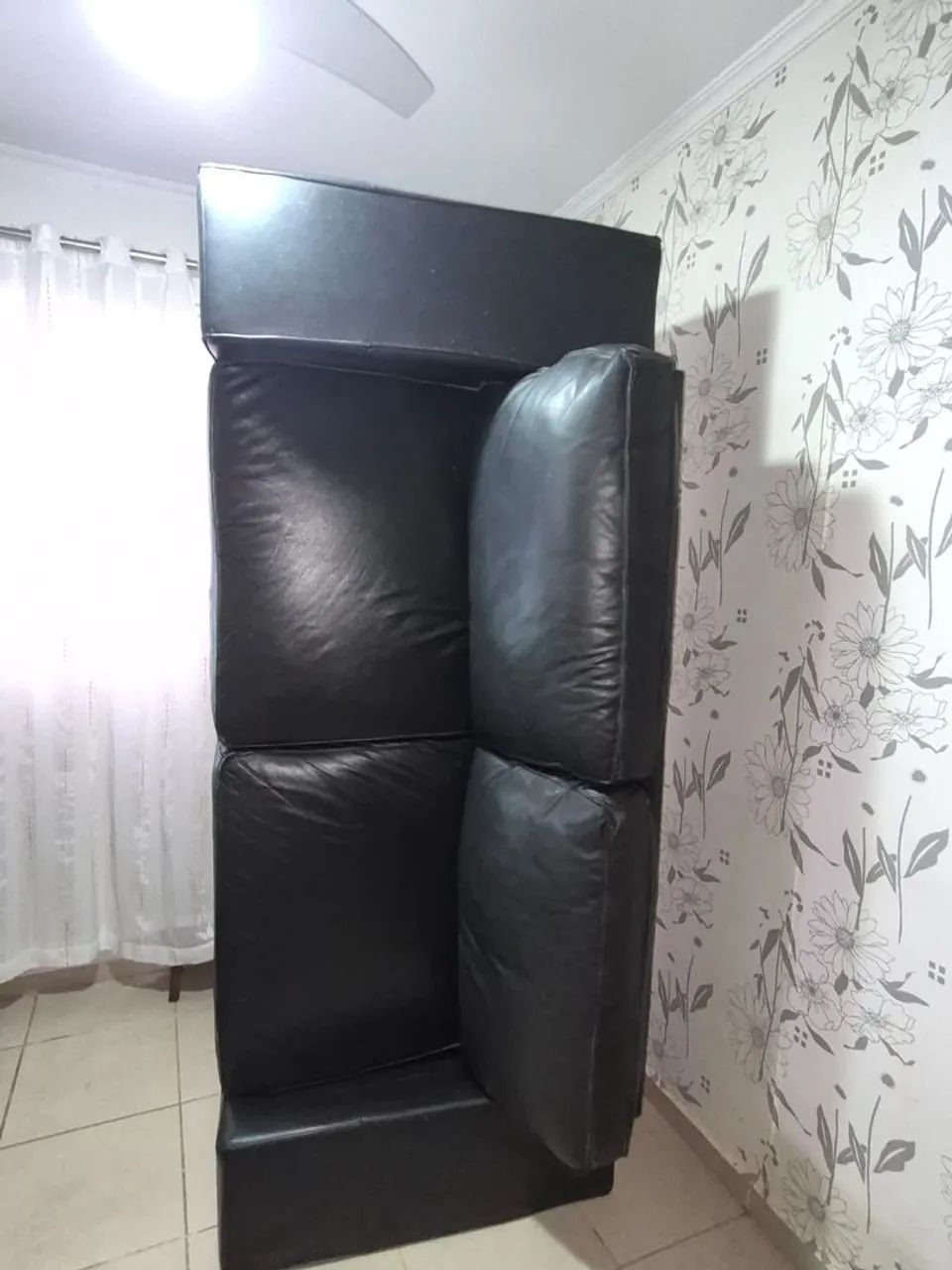 Vendo sofá de couro novíssimo  - Foto 4