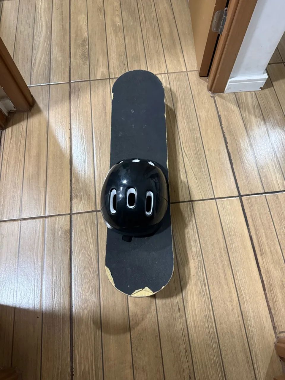 Skate e capacete  - Foto 5