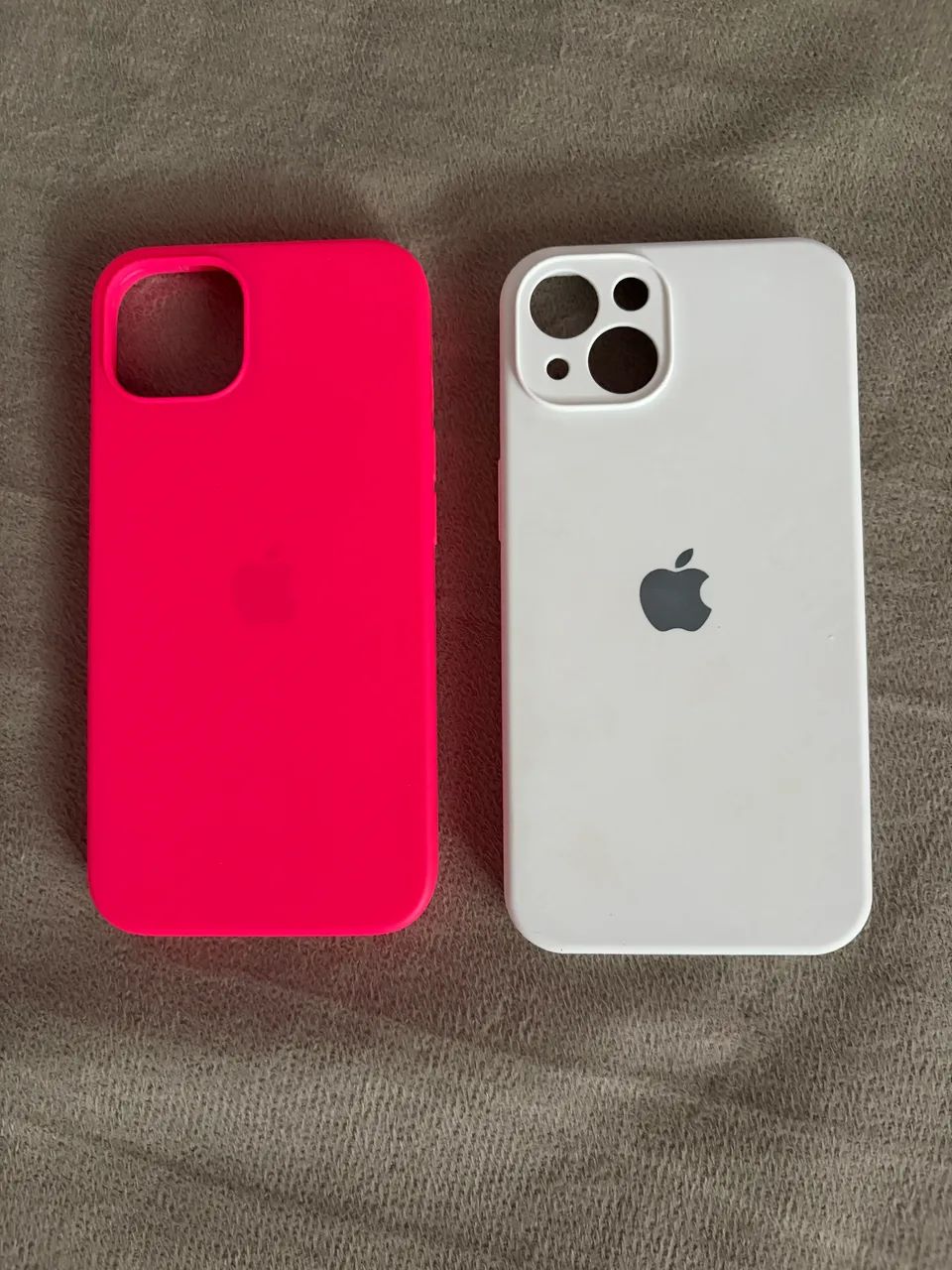 2 Capinhas Iphone 13 branca e rosa pink