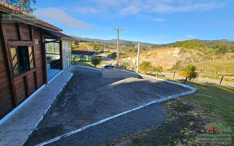 Casa com terreno espaçoso e lindo visual em Rancho Queimado - Foto 4